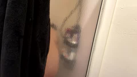 Snapshot of xoxoalizehibaby chatting on 11-06-25, 04:52 xoxoalizehibaby online show from 11-06-25, 04:52