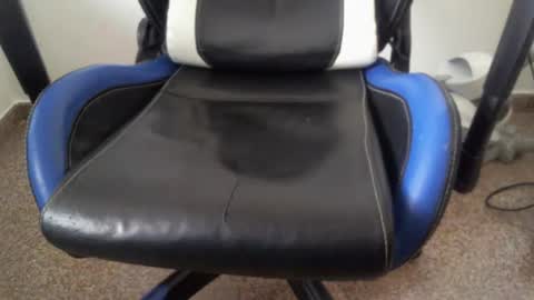 xoxopum online show from 12-30-24, 01:58