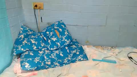 Snapshot of xsavagemistressx chatting on 02-18-25, 10:03 Ask Me Baby online show from 02-18-25, 10:03