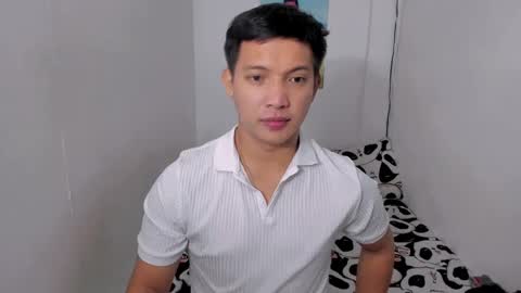 xsebastian19 online show from 12-16-24, 04:38