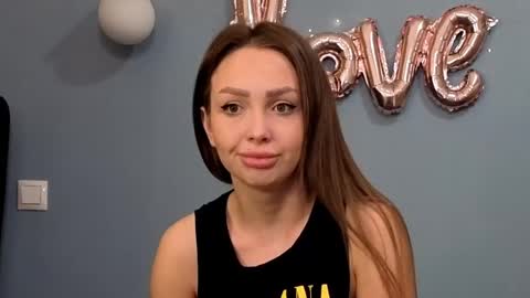 AnnaMaee online show from 02-16-25, 11:05