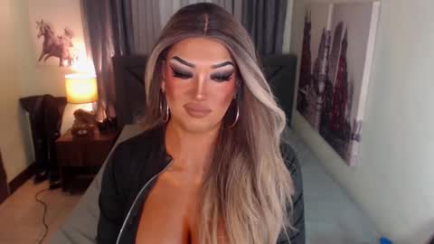 Cattaleya online show from 03-08-25, 04:12