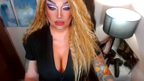 Cattaleya online show from 09-18-25, 04:03