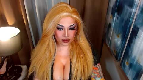 Cattaleya online show from 10-21-25, 10:54