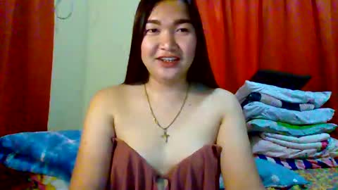 Snapshot of xsweetiemajax chatting on 02-16-25, 02:42 HI IM PAULINE online show from 02-16-25, 02:42