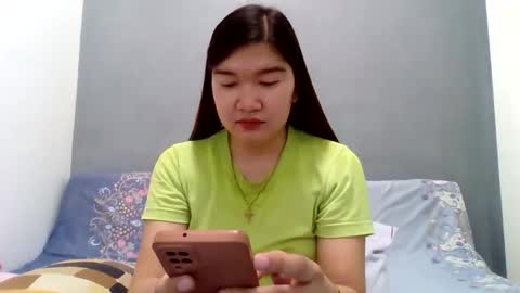 Snapshot of xsweetiemajax chatting on 10-05-25, 01:37 HI IM PAULINE online show from 10-05-25, 01:37