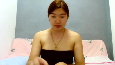 Snapshot of xsweetiemajax chatting on 11-08-25, 01:17 HI IM PAULINE online show from 11-08-25, 01:17