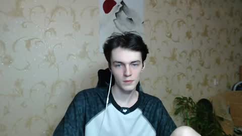 Snapshot of xtraqqq chatting on 06-20-26, 08:33 traqqq online show from 06-20-26, 08:33
