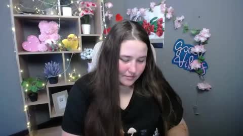 Snapshot of xx_daniella_xx chatting on 05-28-26, 06:43 xx daniella xx online show from 05-28-26, 06:43