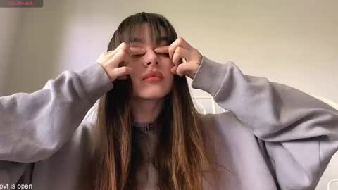 Lily online show from 05-14-26, 12:23