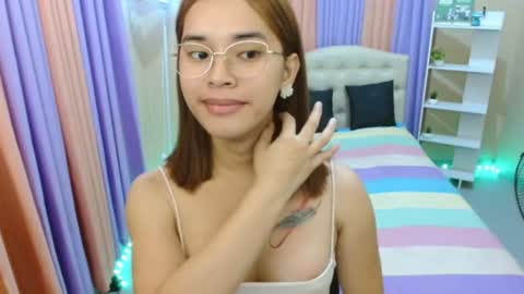 CHLOES ROOM online show from 03-23-26, 06:06