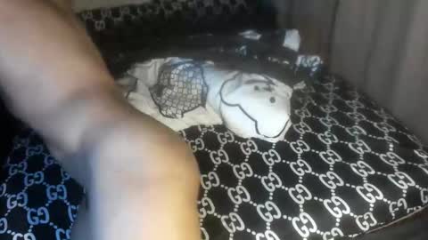 Snapshot of xxhotbodyforcumxx chatting on 02-01-26, 04:11 Coco online show from 02-01-26, 04:11