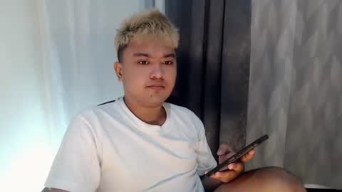 Snapshot of xxhotloyd_cummerx chatting on 01-31-26, 07:11 Loyd online show from 01-31-26, 07:11