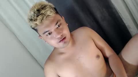 Snapshot of xxhotloyd_cummerx chatting on 03-03-26, 12:11 Loyd online show from 03-03-26, 12:11