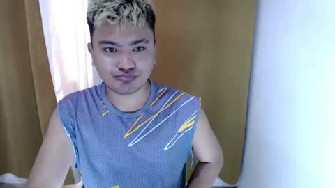 Snapshot of xxhotloyd_cummerx chatting on 03-04-26, 02:39 Loyd online show from 03-04-26, 02:39