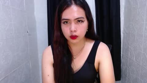 Snapshot of xxhotsexydivinexx chatting on 03-09-25, 03:01 divine online show from 03-09-25, 03:01