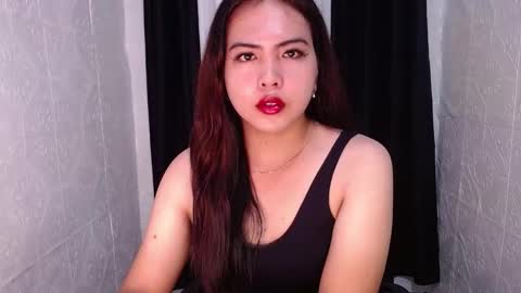 Snapshot of xxhotsexydivinexx chatting on 03-10-25, 01:12 divine online show from 03-10-25, 01:12