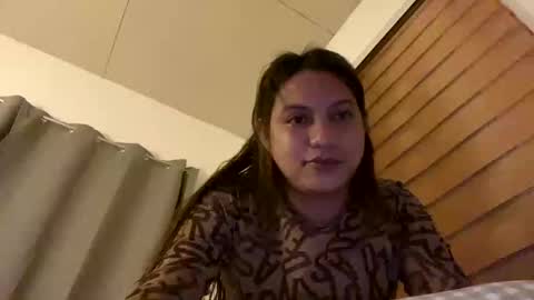 Snapshot of xxjulielovesyouxx chatting on 11-05-25, 03:34 July online show from 11-05-25, 03:34