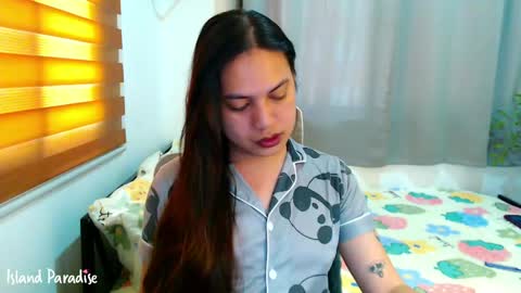 Snapshot of xxjulielovesyouxx chatting on 06-05-26, 03:35 July online show from 06-05-26, 03:35