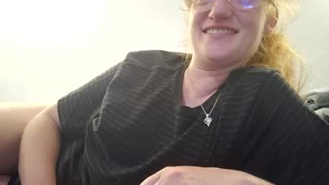 Snapshot of xxmariebliss chatting on 06-27-26, 03:00 xxmariebliss online show from 06-27-26, 03:00