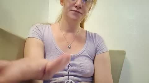 Snapshot of xxmariebliss chatting on 07-13-26, 12:41 xxmariebliss online show from 07-13-26, 12:41