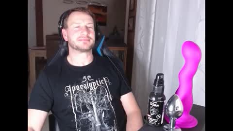 Snapshot of xxmettexx chatting on 02-10-25, 09:04 xxmettexx online show from 02-10-25, 09:04