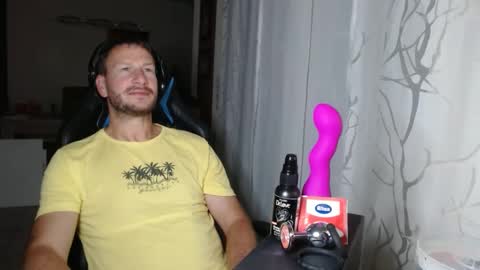 Snapshot of xxmettexx chatting on 10-03-25, 10:07 xxmettexx online show from 10-03-25, 10:07