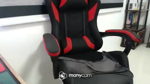  Kaycee  online show from 12-14-25, 01:49