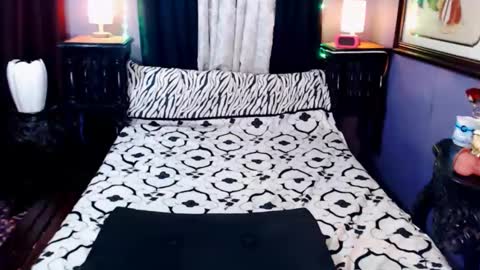 Snapshot of xxqueenofperfectionxx chatting on 01-18-25, 11:00 urperfection kelly online show from 01-18-25, 11:00