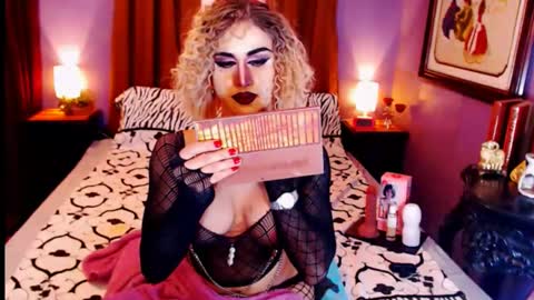 Snapshot of xxqueenofperfectionxx chatting on 02-04-25, 03:22 urperfection kelly online show from 02-04-25, 03:22