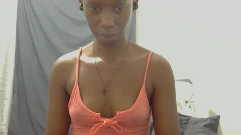 Snapshot of xxsexytalia28 chatting on 02-27-25, 09:25 xxsexytalia28 online show from 02-27-25, 09:25