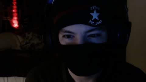 Snapshot of xxwhitefoxx chatting on 06-12-26, 04:11 David Fox online show from 06-12-26, 04:11