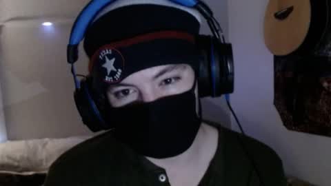 Snapshot of xxwhitefoxx chatting on 07-19-26, 11:25 David Fox online show from 07-19-26, 11:25