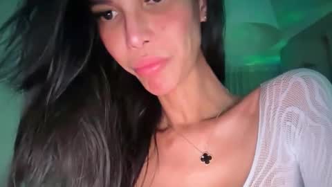 Mia and shawn online show from 04-19-26, 09:28