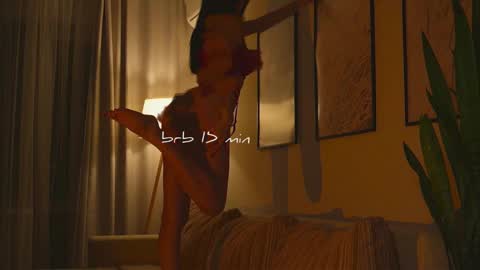 Molly online show from 10-30-25, 09:22