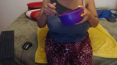 Ayanda online show from 02-15-26, 01:52