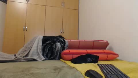 Snapshot of xxxbustybabe27x chatting on 04-25-26, 06:49 Ayanda online show from 04-25-26, 06:49