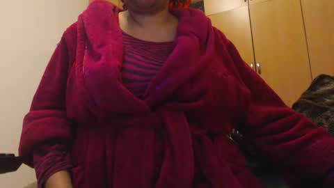 Snapshot of xxxbustybabe27x chatting on 04-30-26, 09:08 Ayanda online show from 04-30-26, 09:08