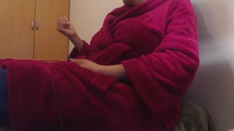 Snapshot of xxxbustybabe27x chatting on 05-07-26, 06:46 Ayanda online show from 05-07-26, 06:46