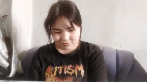 xxxcutekittyx online show from 04-10-26, 07:46