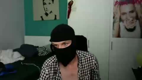 Snapshot of xxxd5 chatting on 06-05-26, 10:21 Jacob online show from 06-05-26, 10:21