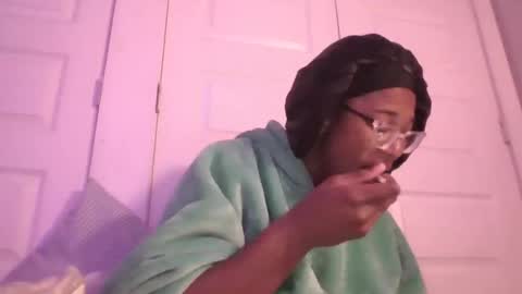 Danielle online show from 11-13-25, 04:50