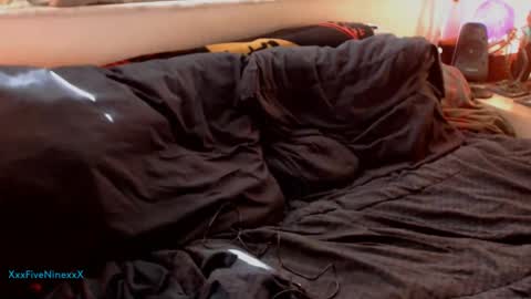 XxxFiveNinexxX online show from 09-30-25, 02:22