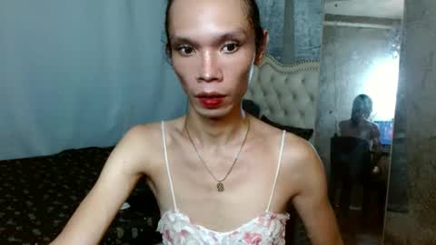 Snapshot of xxxfuckgirlyumsxxx chatting on 12-06-24, 02:06 Your Princess Yums online show from 12-06-24, 02:06