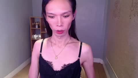 Snapshot of xxxfuckgirlyumsxxx chatting on 02-23-25, 05:23 Your Princess Yums online show from 02-23-25, 05:23