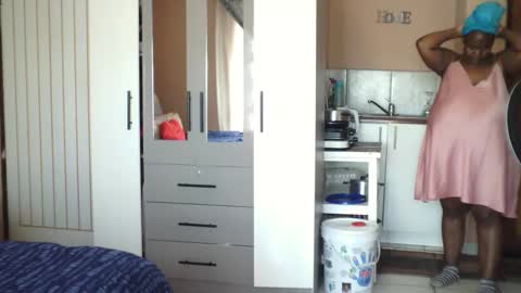 xxxgiantboobs online show from 09-18-25, 09:00