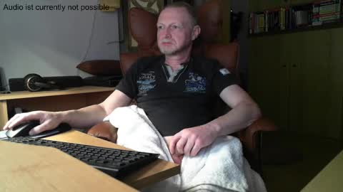 Snapshot of xxxgingerboy chatting on 03-07-25, 09:06 GingerDaddy online show from 03-07-25, 09:06