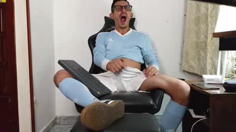 Kev online show from 12-15-25, 07:40