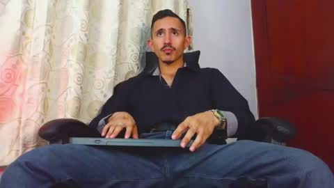 Snapshot of xxxhome_alonexxx chatting on 07-06-26, 07:16 Kev online show from 07-06-26, 07:16