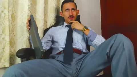 Snapshot of xxxhome_alonexxx chatting on 07-10-26, 07:38 Kev online show from 07-10-26, 07:38